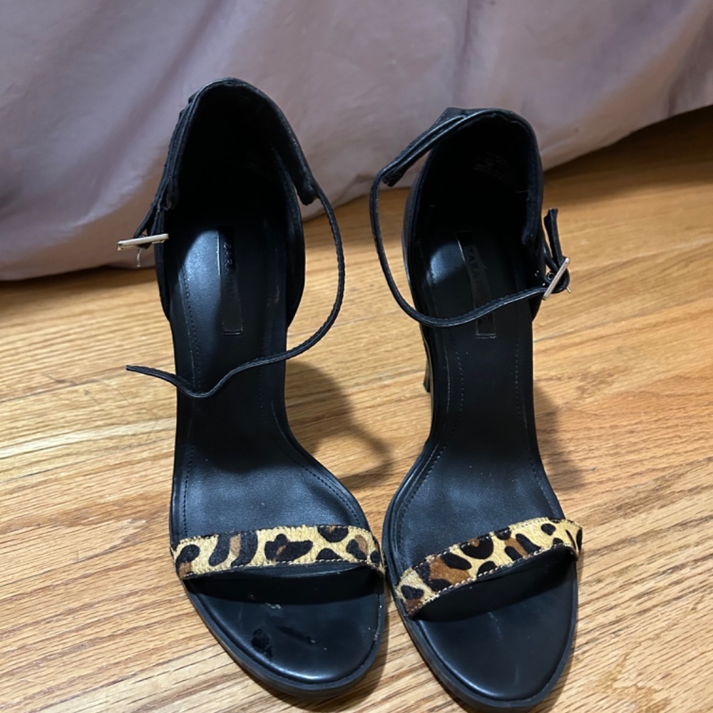 Heels - Picture 2 of 2